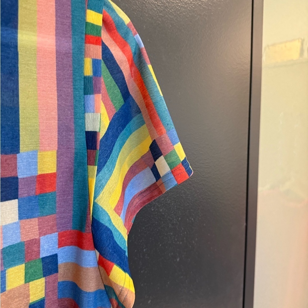 Jocomomola M EUC Multicolor Geometric Top with centre pleat and shoulder detail - Picture 9 of 16